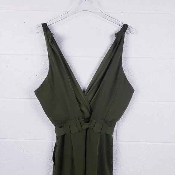 NWT Lulus In the City Green Olive Surplice Sleeveless Jumpsuit Pocket Size Small - Picture 6 of 11